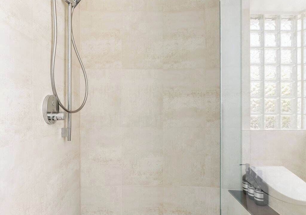 Photo of Bathroom in Gas Lamp Section