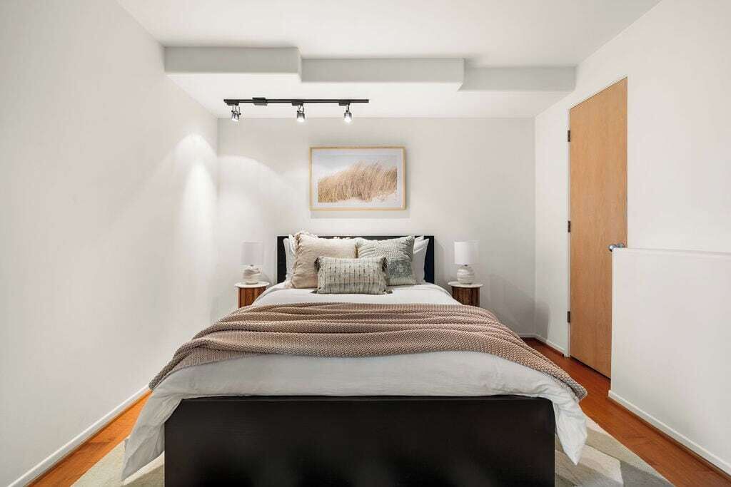 Photo of Bathroom in Gas Lamp Section