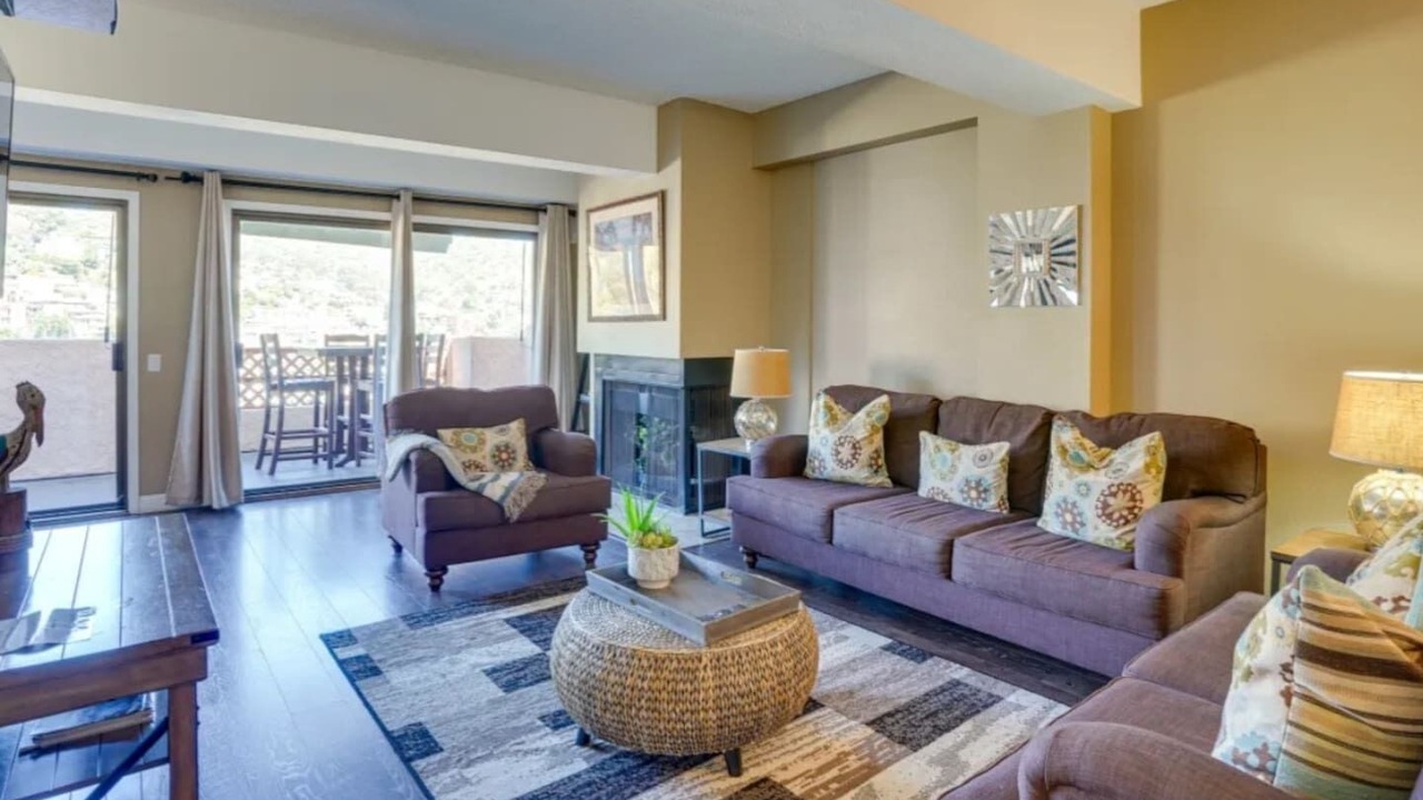 Photo of Livingroom in Avalon