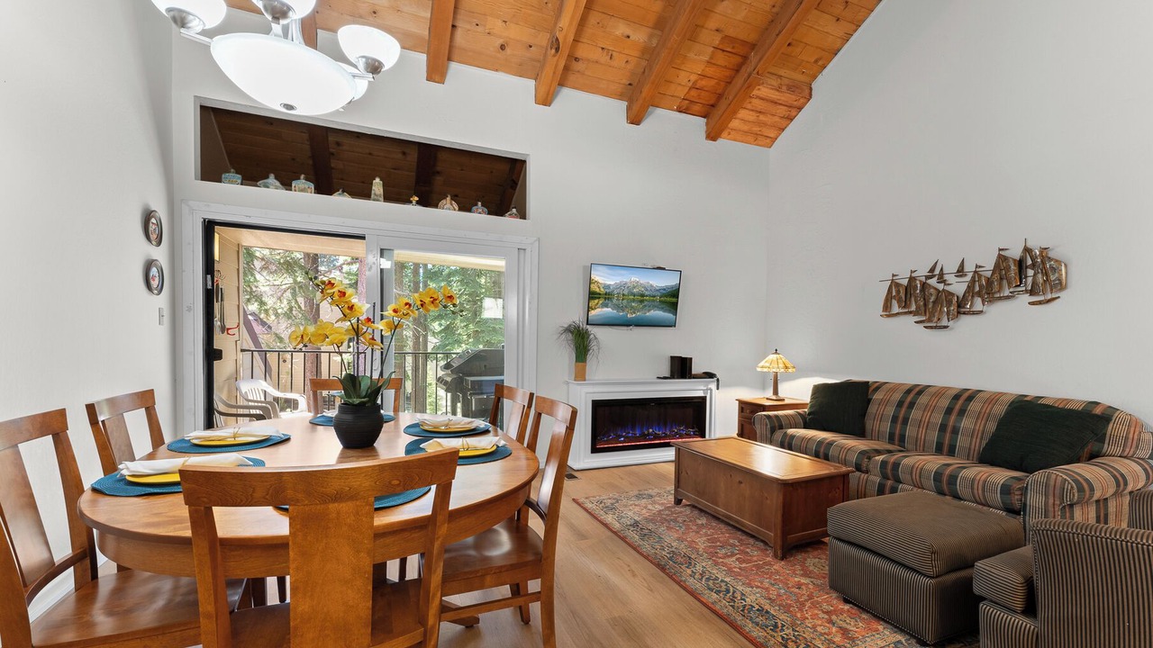 Photo of Livingroom in Carnelian Woods
