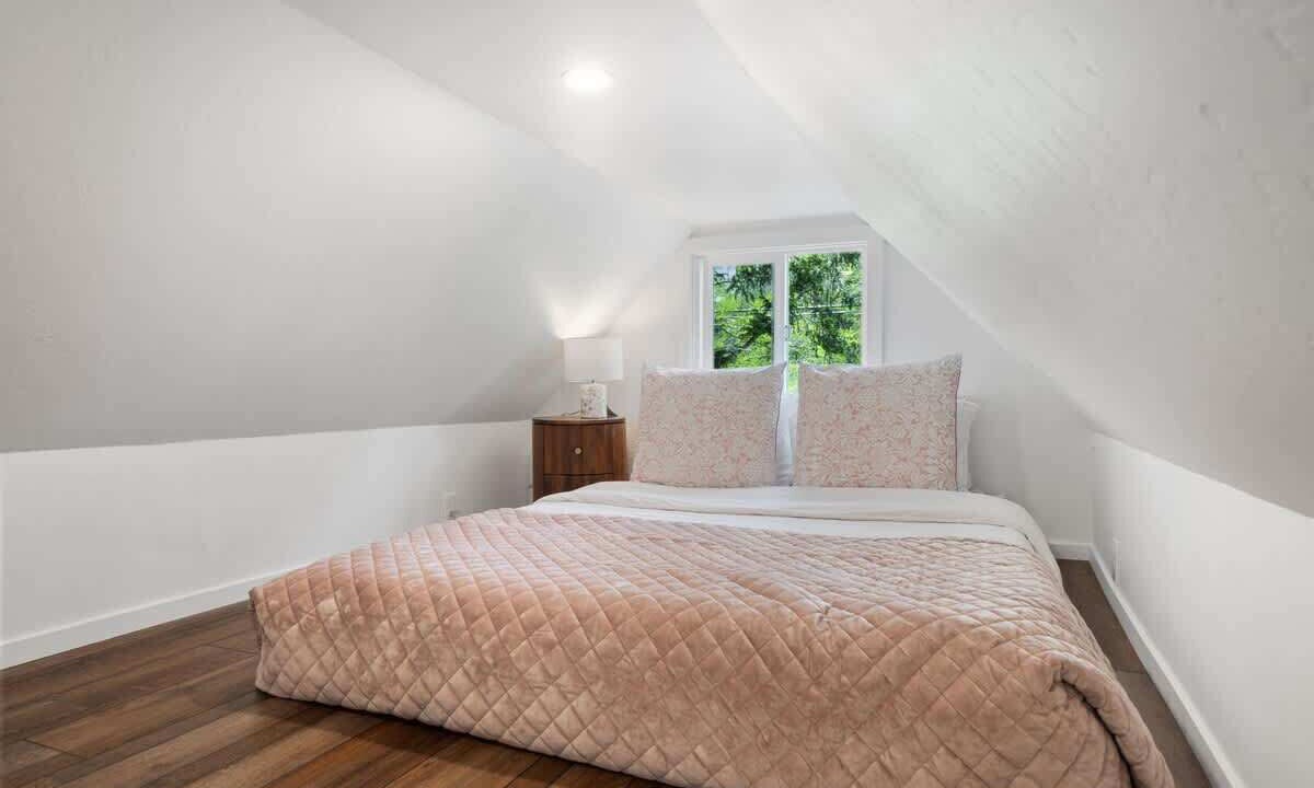 Photo of Bedroom in Glen Ellen