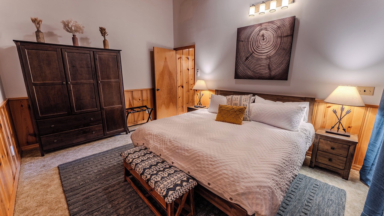 Photo of Bedroom in Springville