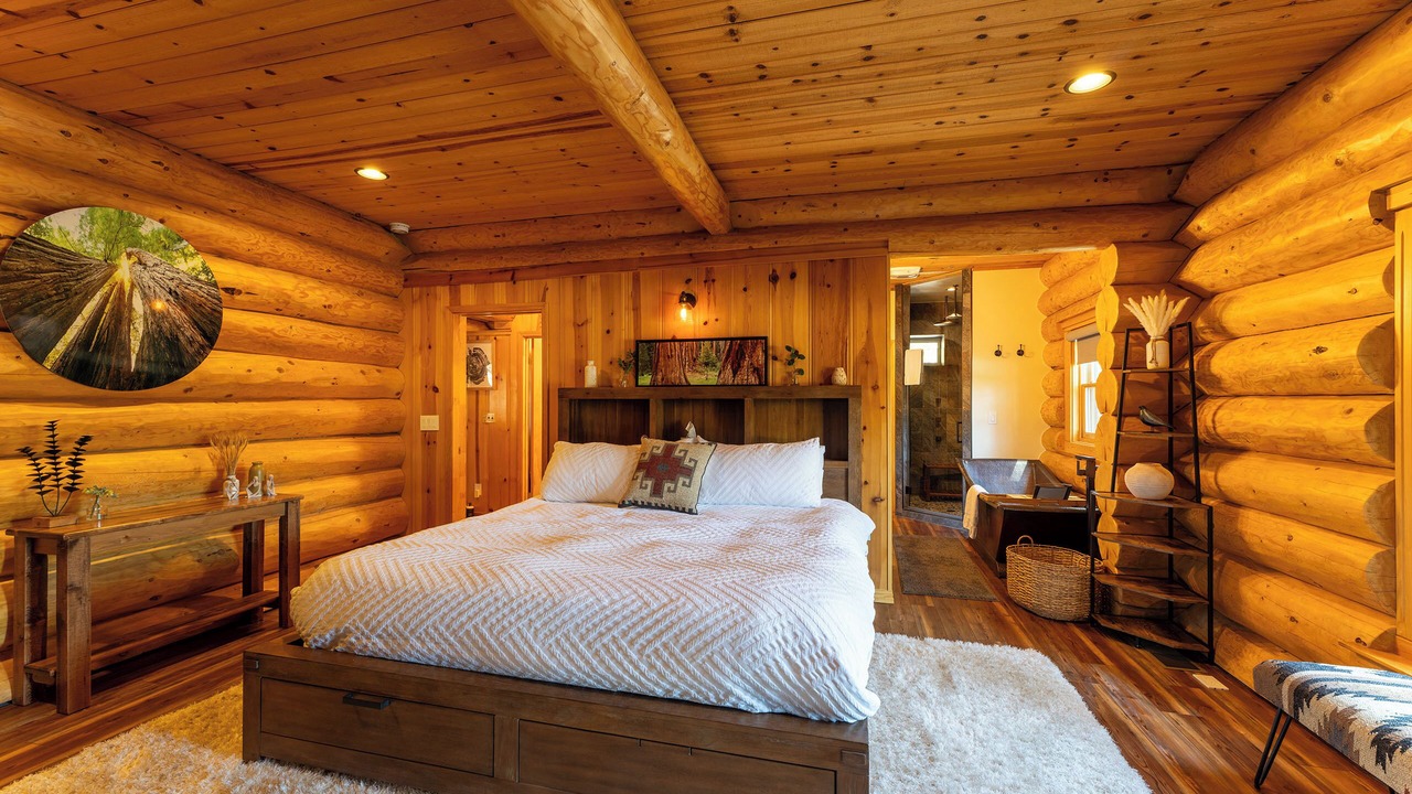 Photo of Bedroom in Springville