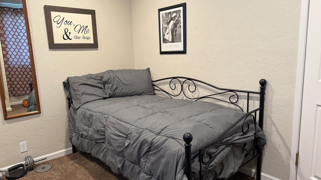 Photo of Bedroom in Victor