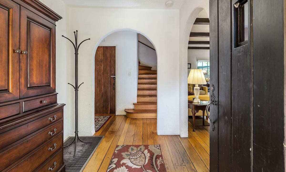 Photo of Bedroom in Guerneville