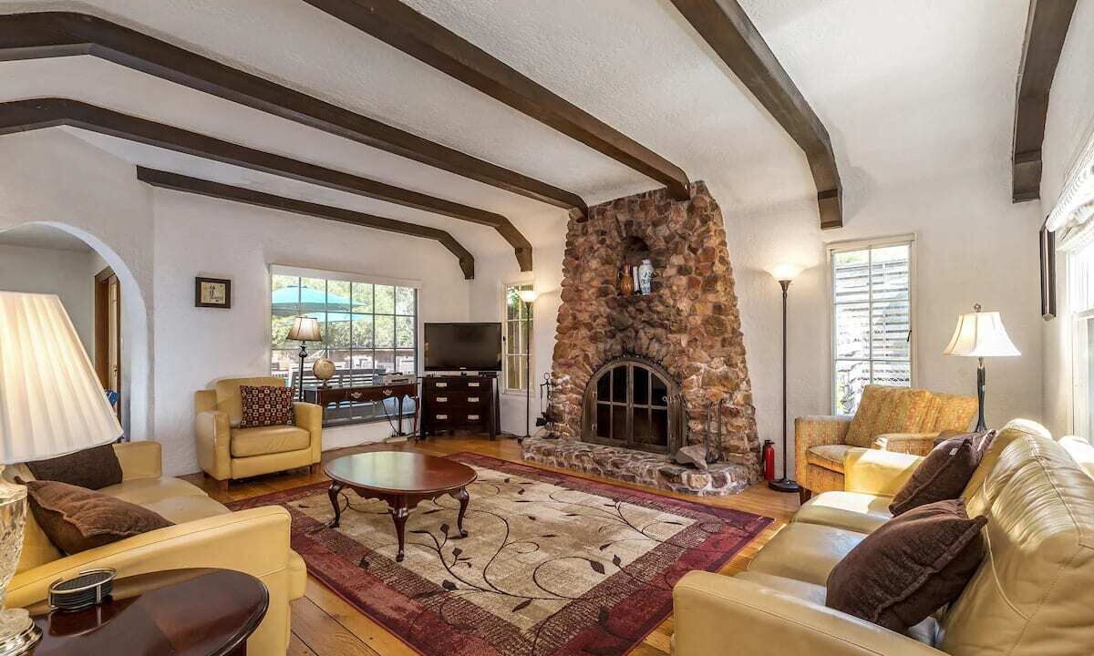 Photo of Livingroom in Guerneville