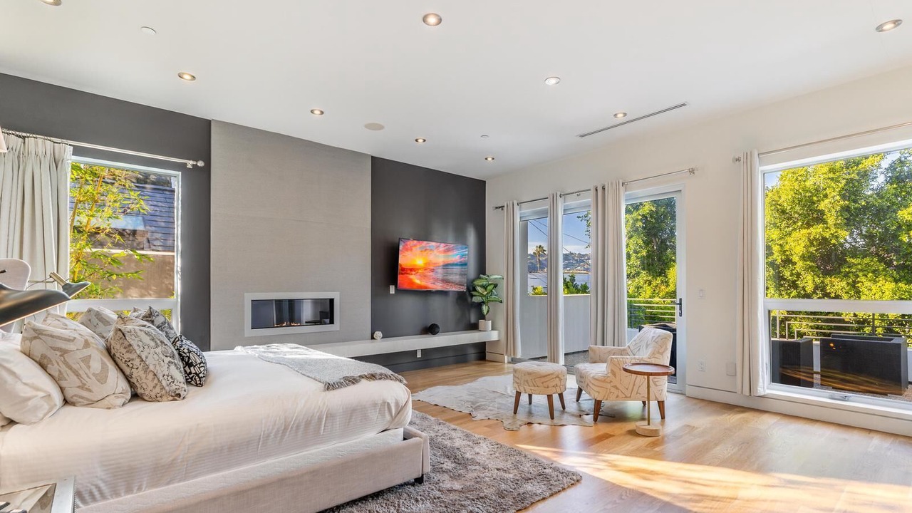 Photo of Bedroom in La Brea