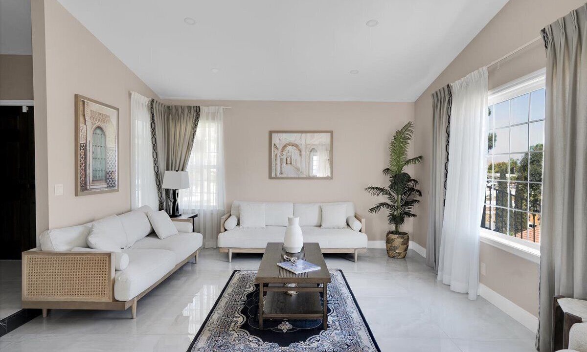 Photo of Livingroom in Spring Valley