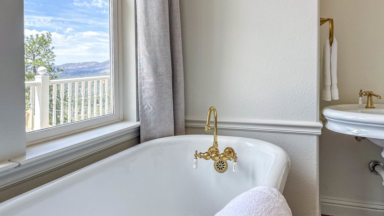 Photo of Bathroom in Mariposa