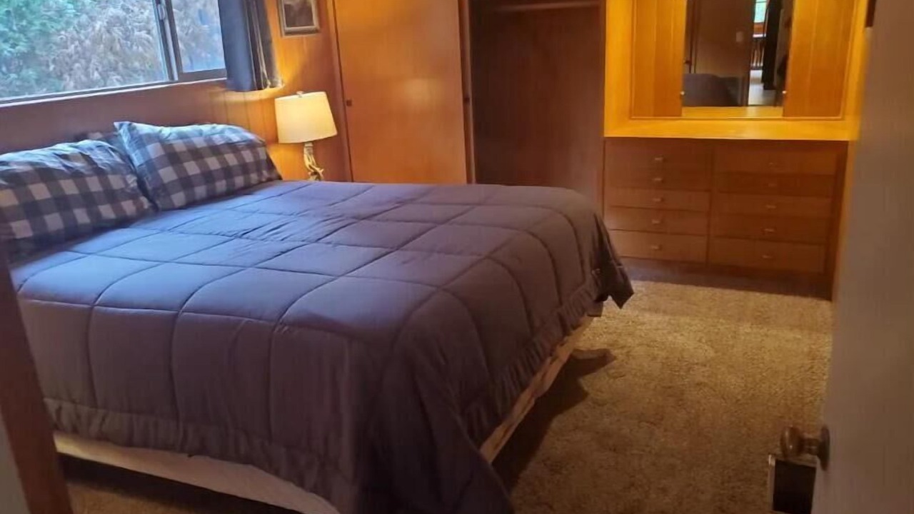 Photo of Bedroom in Bass Lake