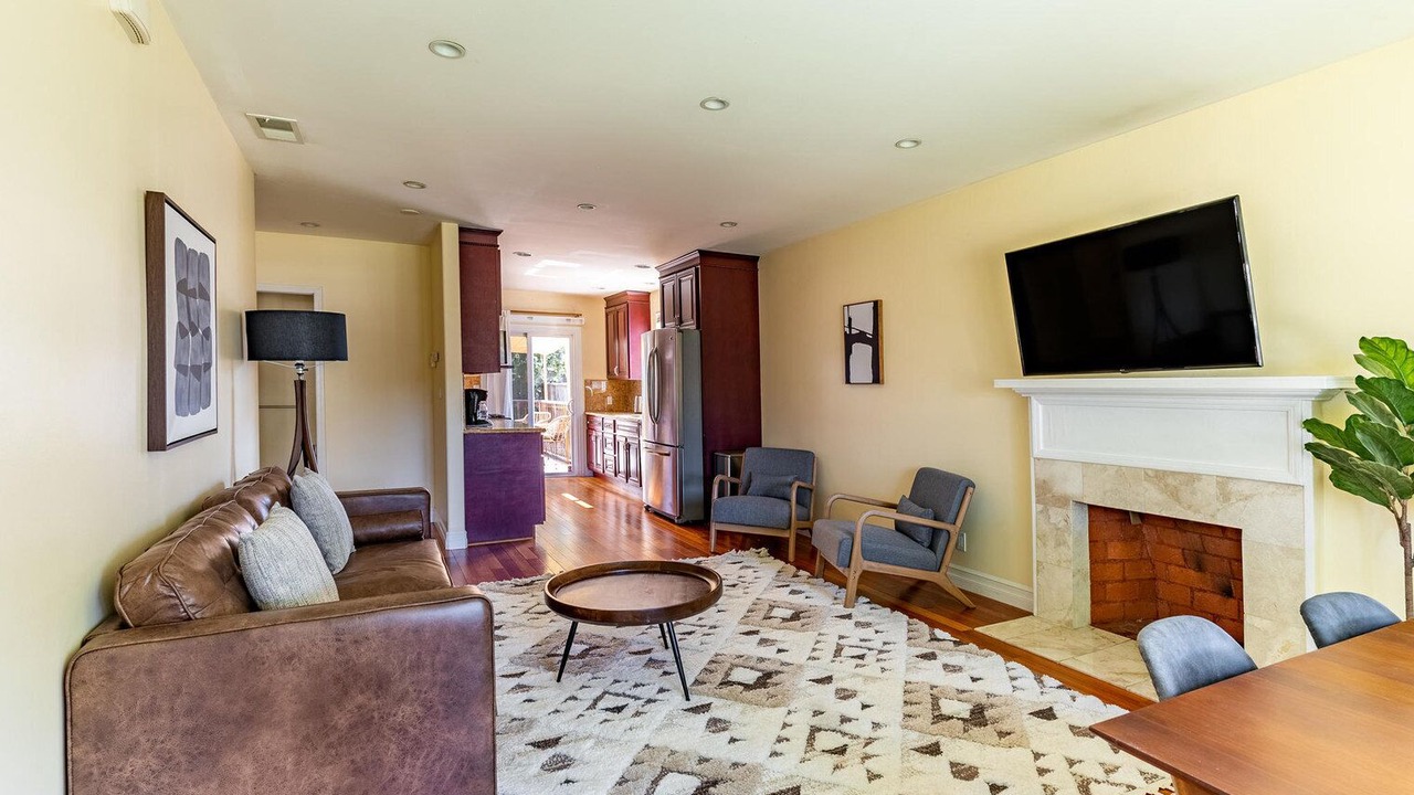 Photo of Livingroom in Menlo Park