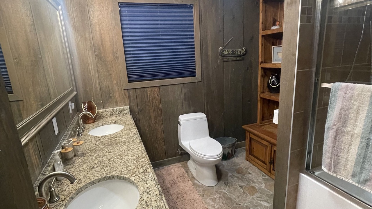 Photo of Bathroom in Mineral
