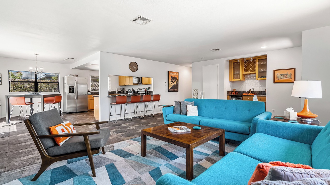 Photo of Livingroom in Desert Park Estates