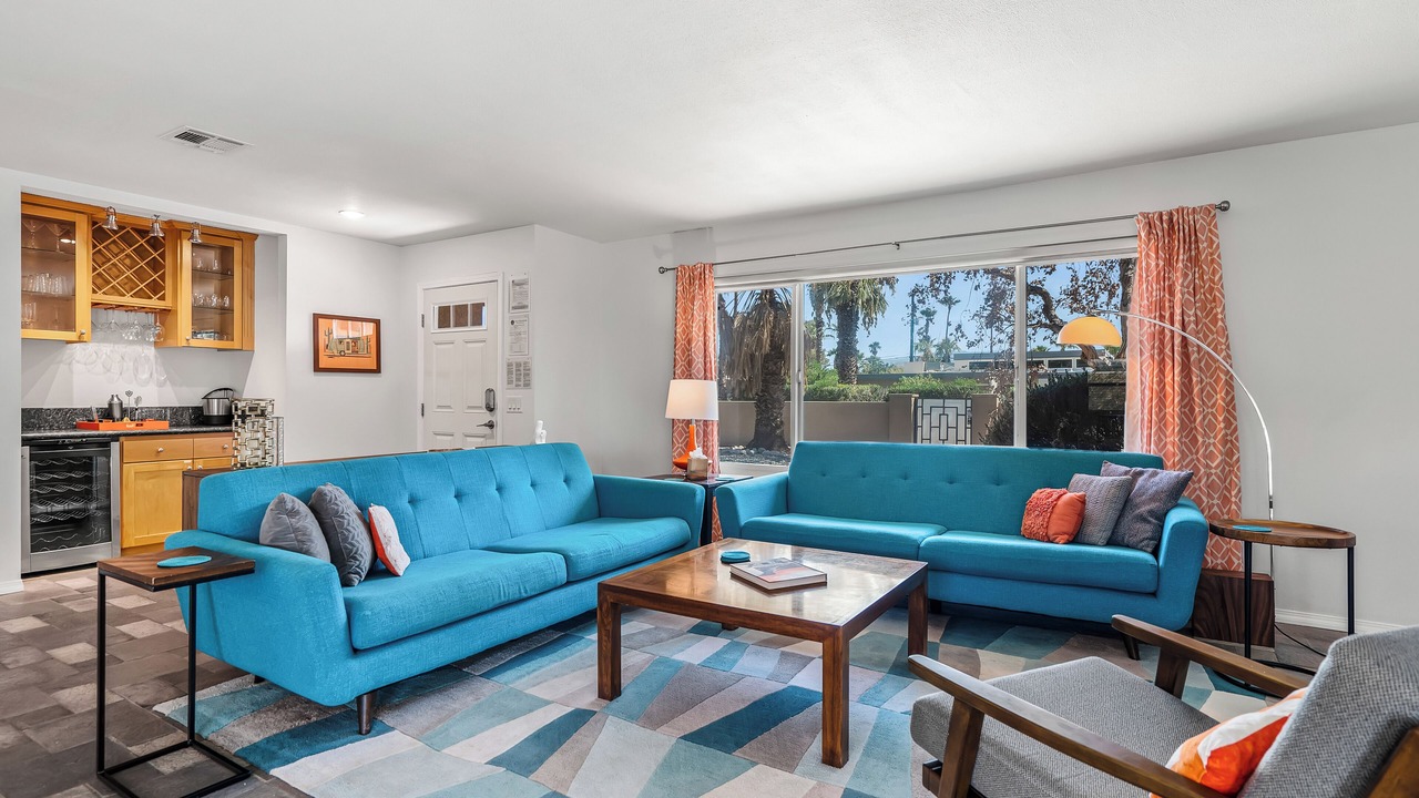 Photo of Livingroom in Desert Park Estates