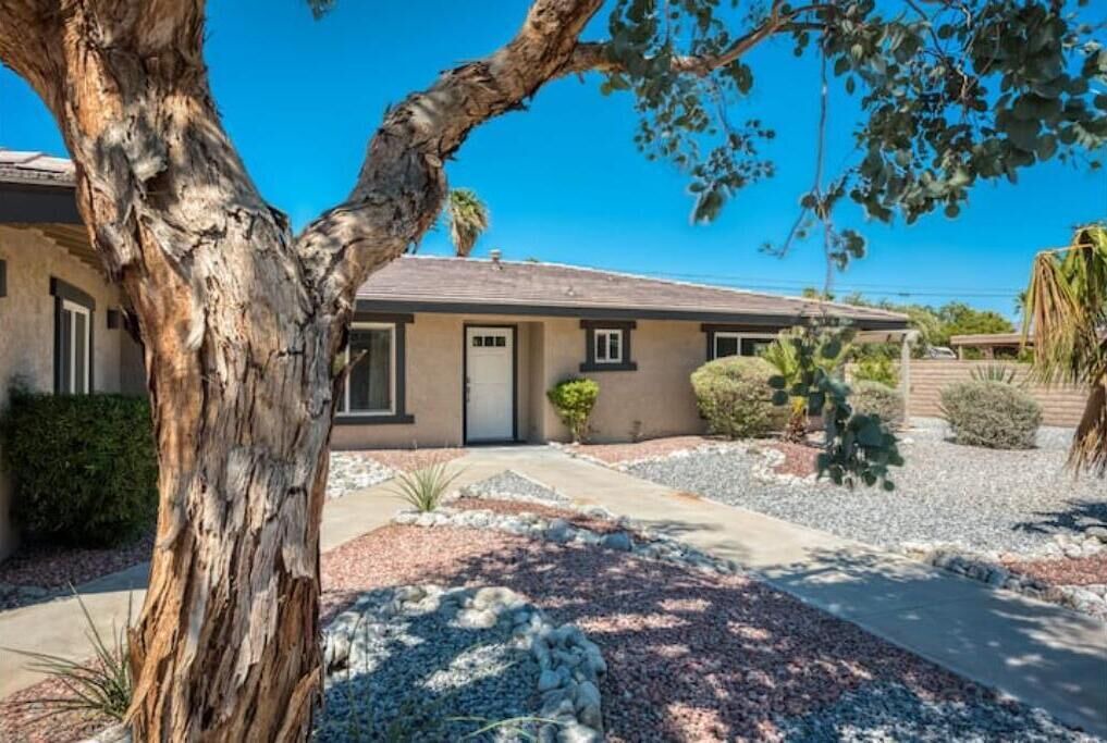 Photo of Outdoor in Desert Park Estates