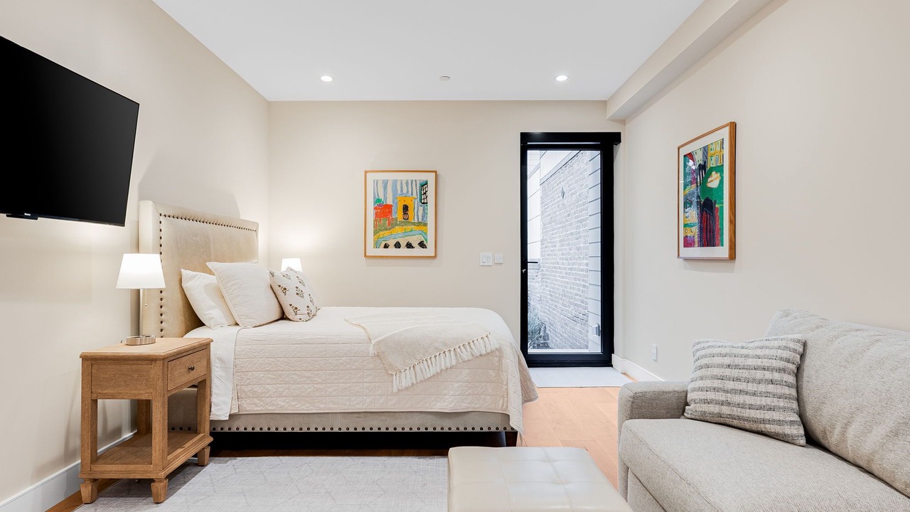 Photo of Bedroom in Pacific Heights