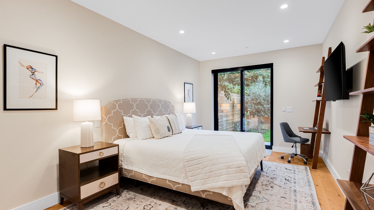 Photo of Bedroom in Pacific Heights