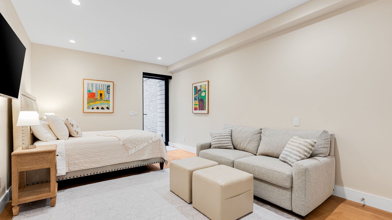 Photo of Bedroom in Pacific Heights