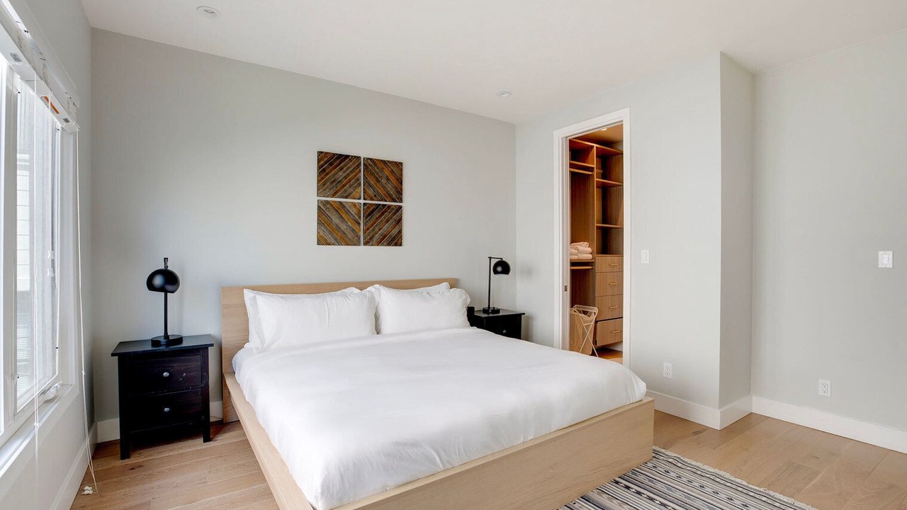 Photo of Bedroom in Nob Hill