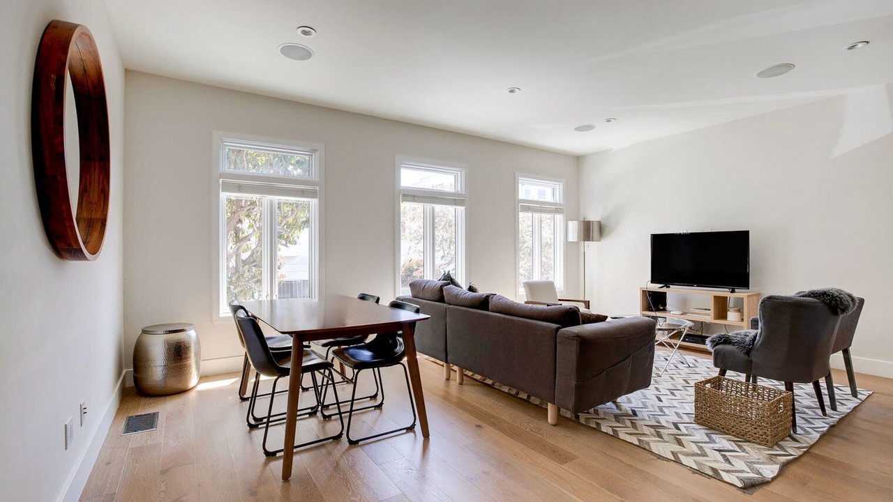 Photo of Livingroom in Nob Hill