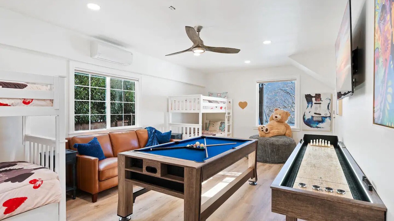 Photo of Bedroom in Clearlake