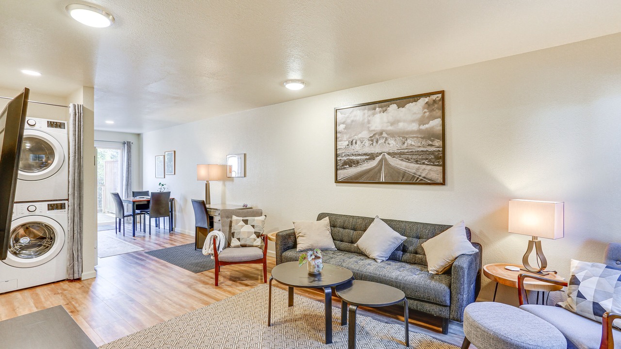 Photo of Livingroom in Rohnerville