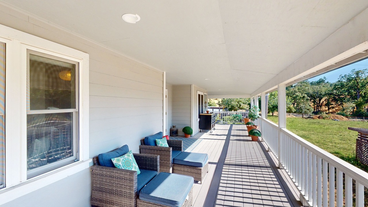 Photo of Patio Balcony in Riebli-Wallace Neighborhood Group