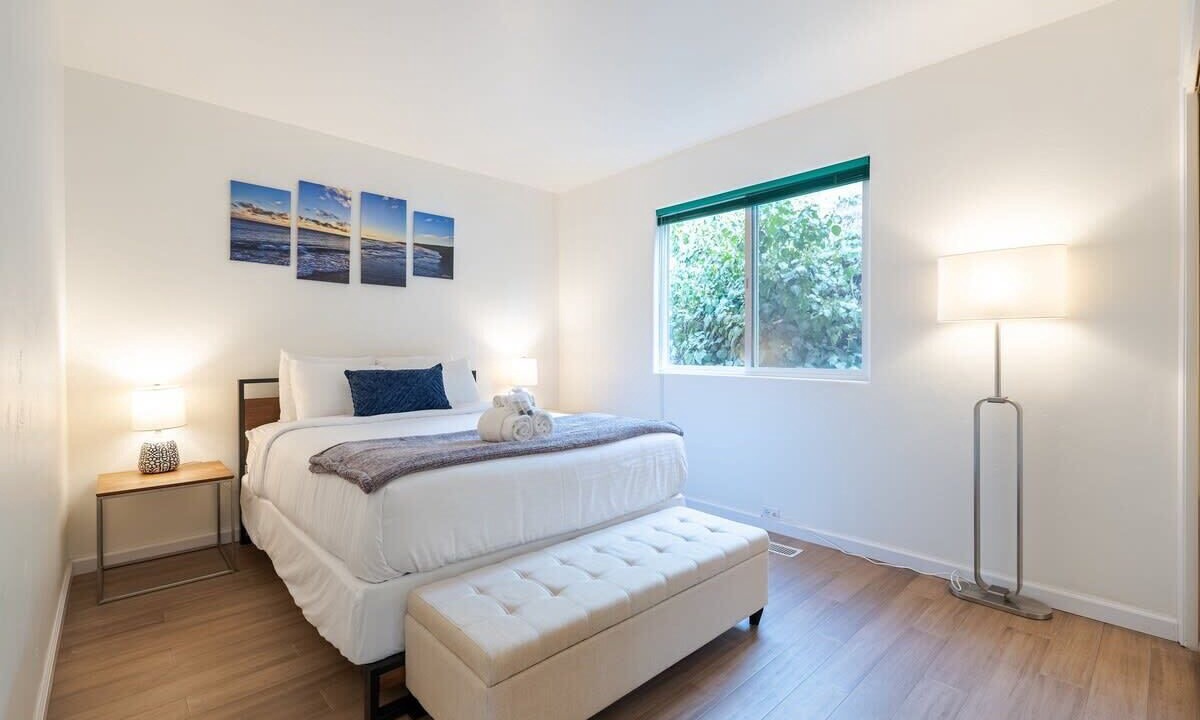 Photo of Bedroom in Sunset Cliffs