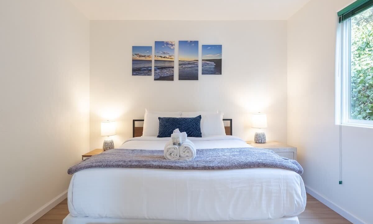 Photo of Bedroom in Sunset Cliffs