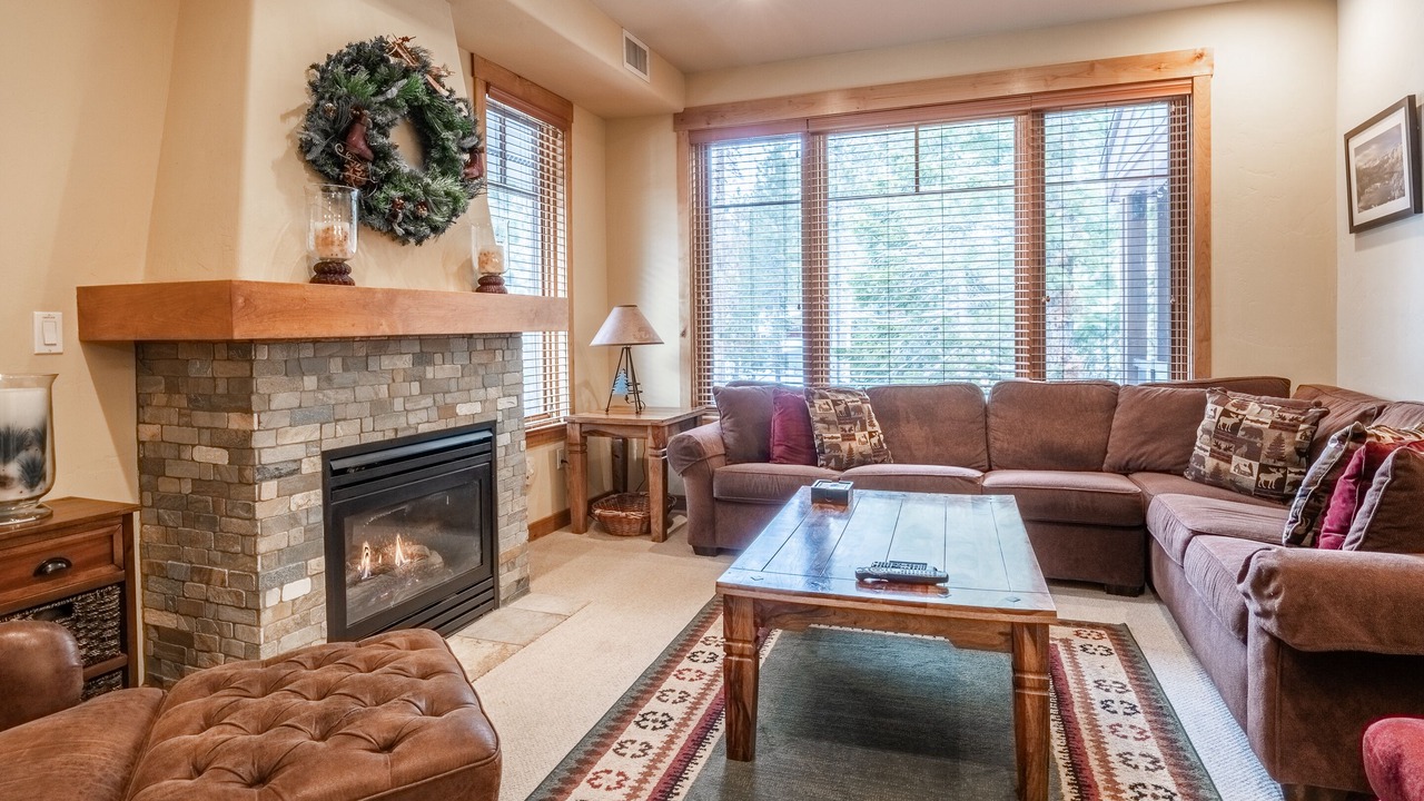 Photo of Livingroom in Woodwinds