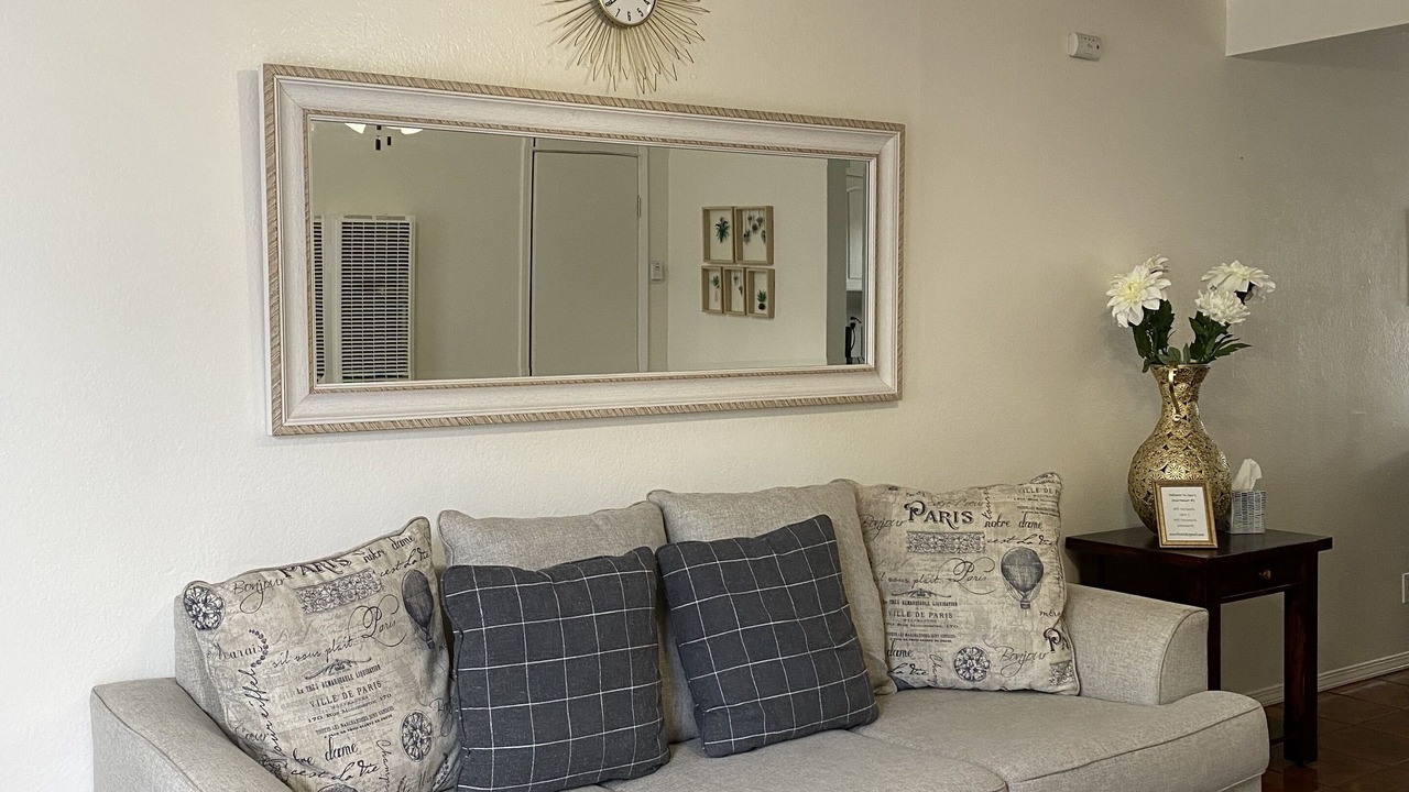 Photo of Livingroom in Eastside