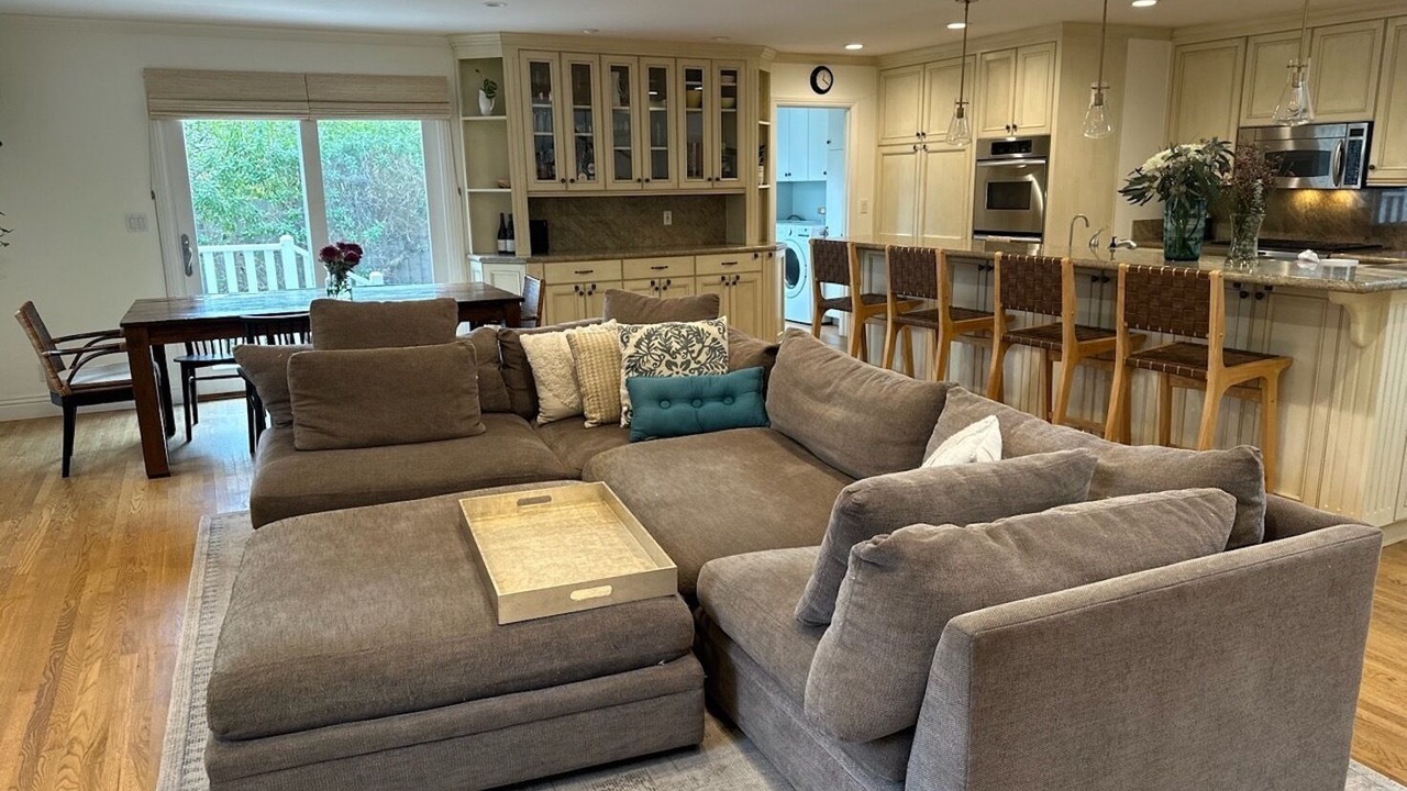 Photo of Livingroom in North State
