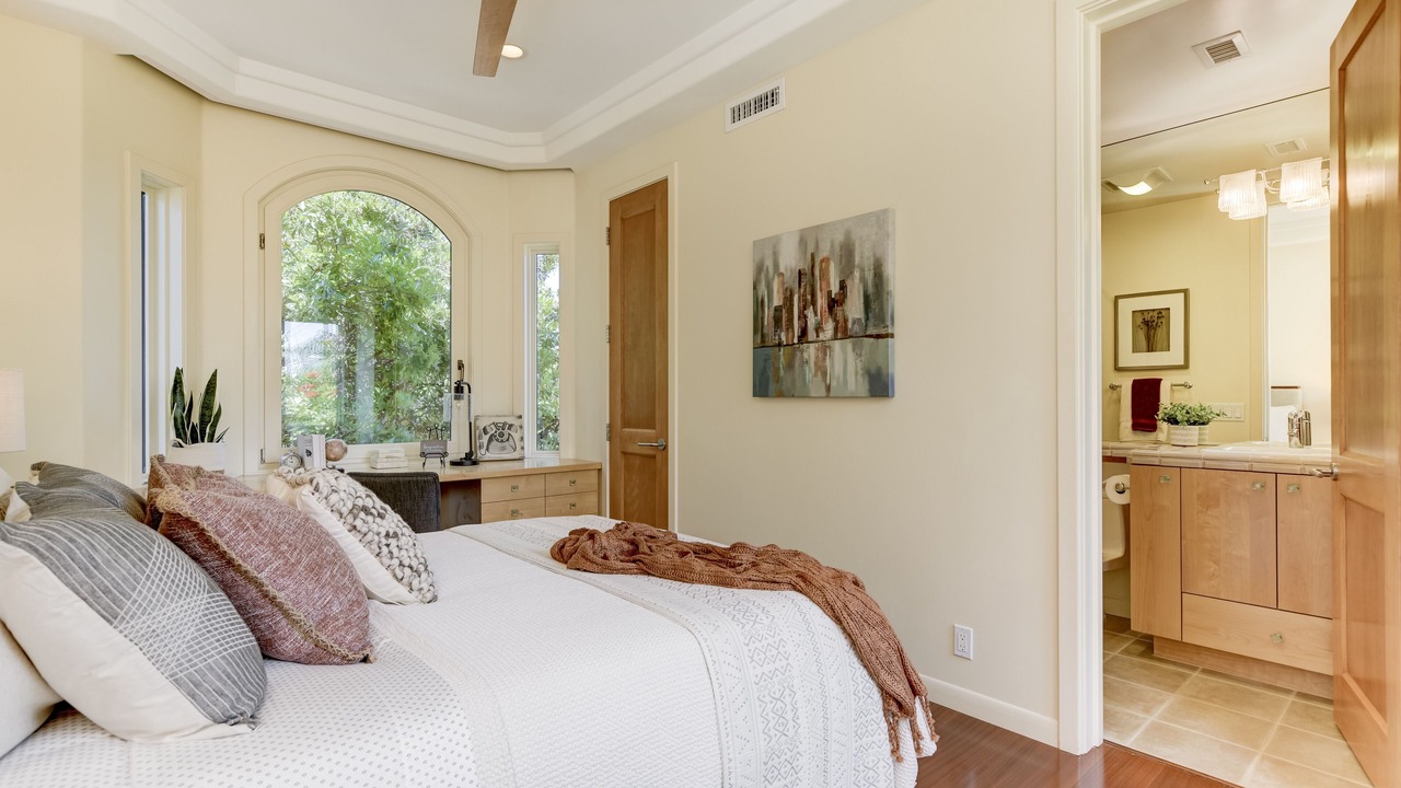 Photo of Bedroom in Crown Point