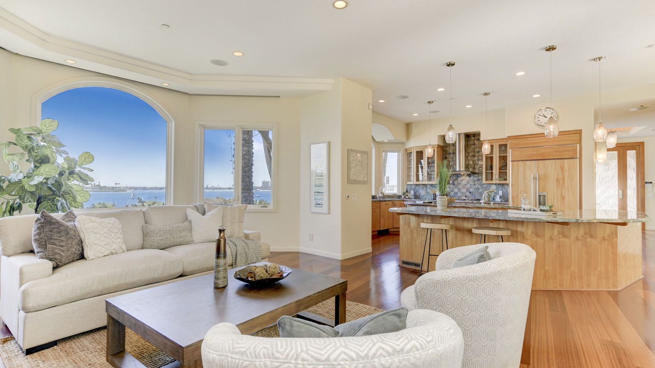 Photo of Livingroom in Crown Point