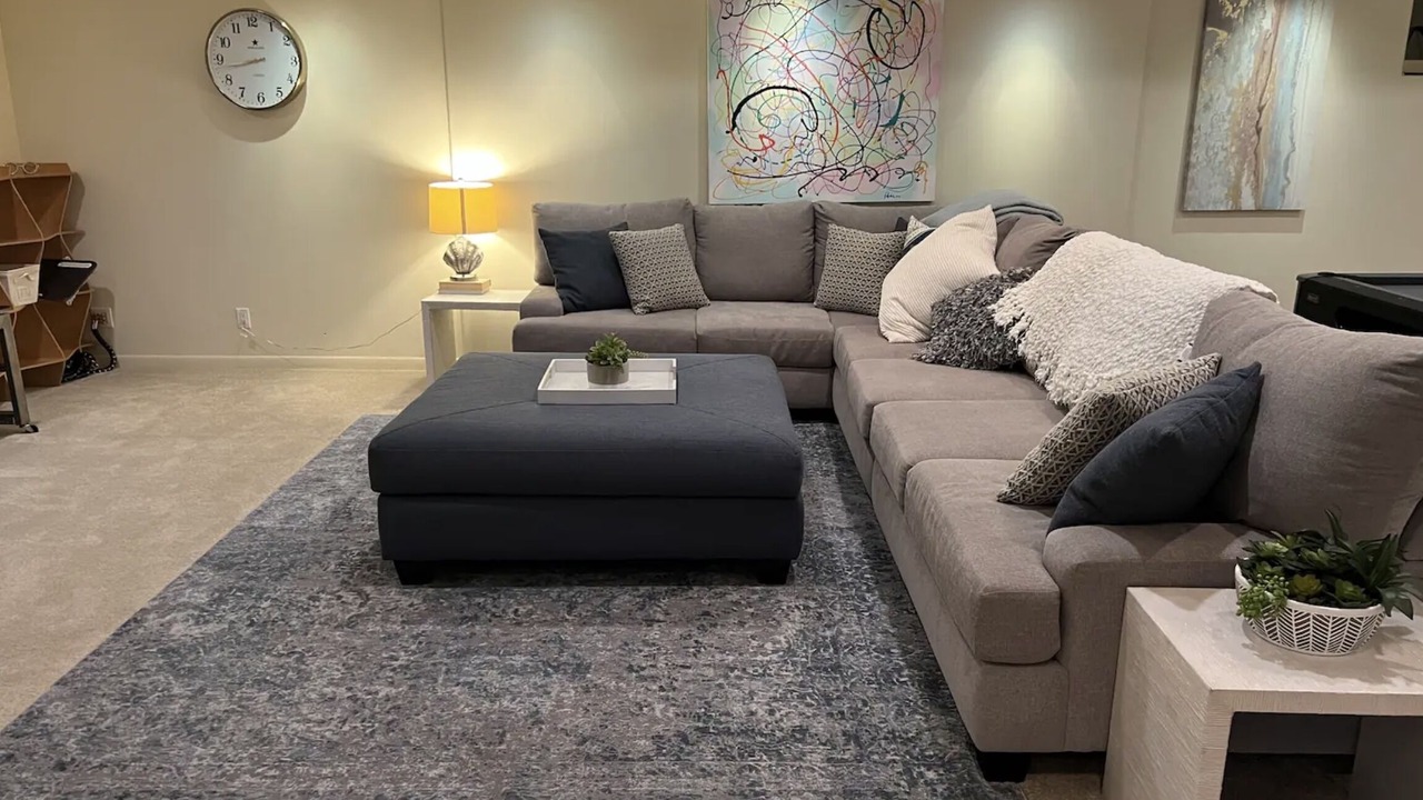 Photo of Livingroom in Crown Point