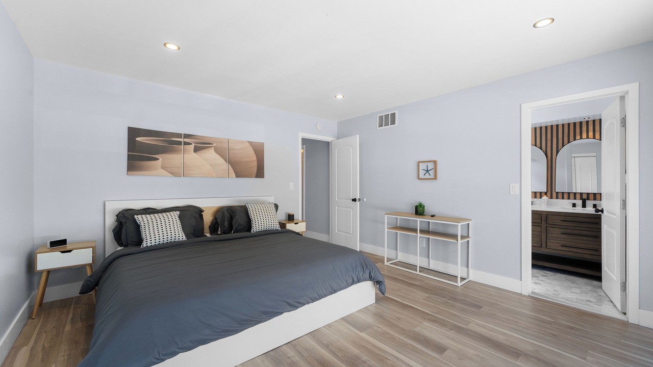 Photo of Bedroom in Tierrasanta