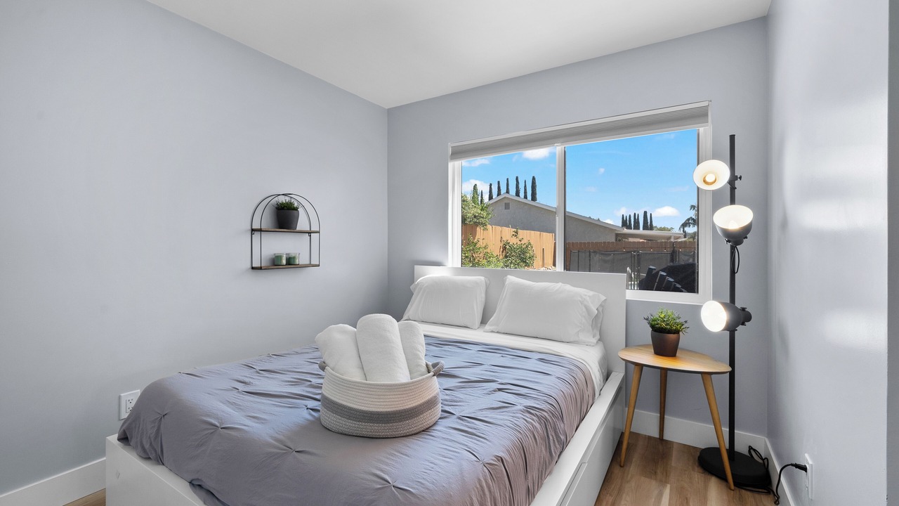 Photo of Bedroom in Tierrasanta
