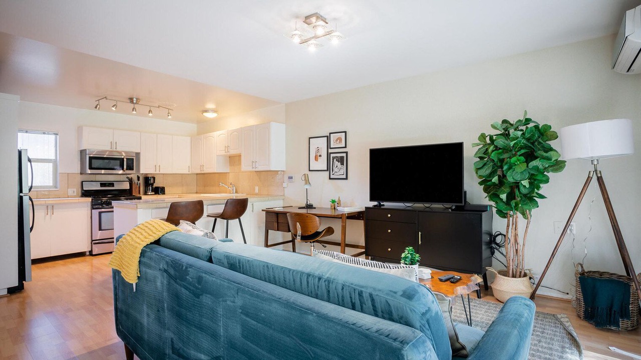 Photo of Livingroom in University South