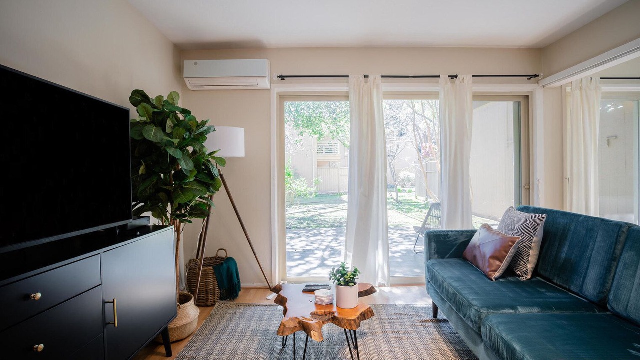 Photo of Livingroom in University South
