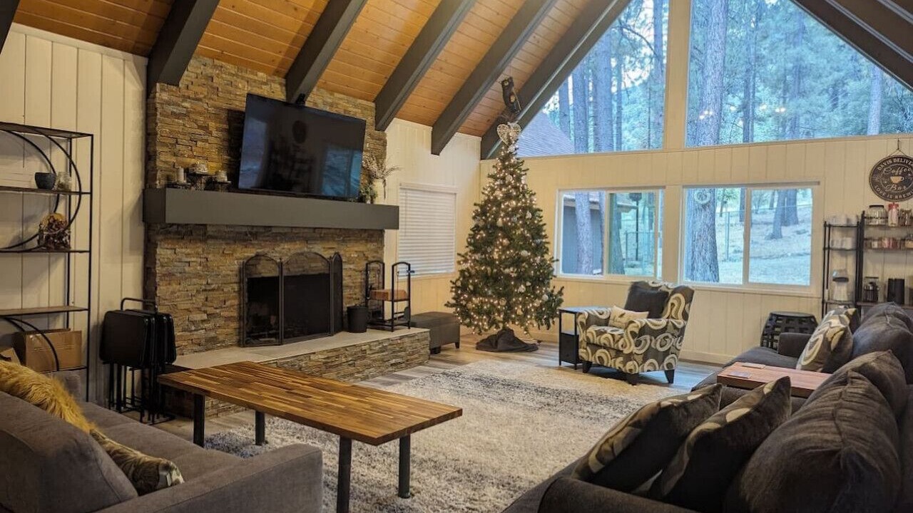 Photo of Livingroom in Wrightwood