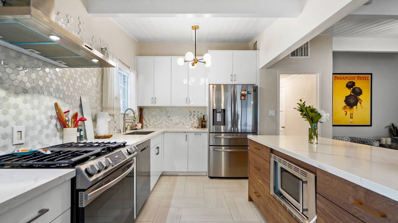Photo of Kitchen in Valley Glen