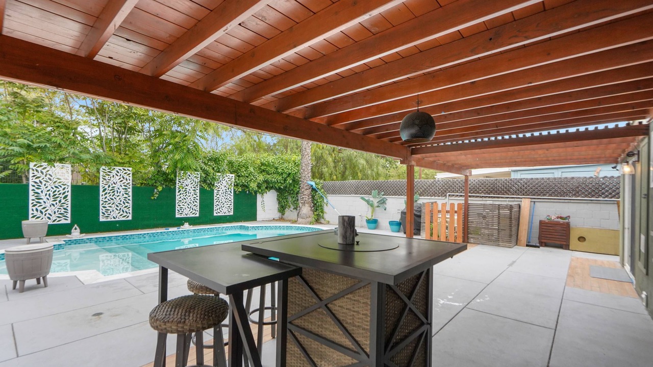 Photo of Outdoor in Valley Glen
