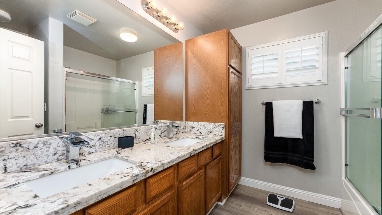 Photo of Bathroom in Roosevelt