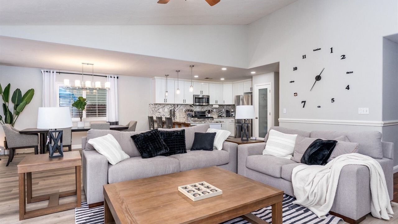 Photo of Livingroom in Roosevelt