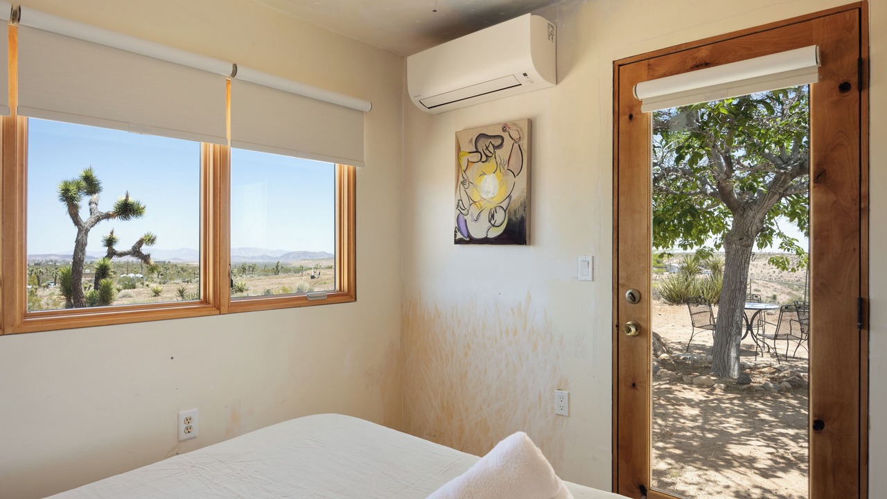 Photo of Bedroom in Yucca Valley