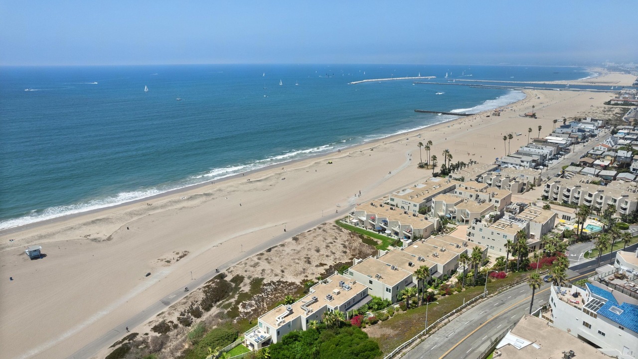 Photo of Others in Playa Del Rey