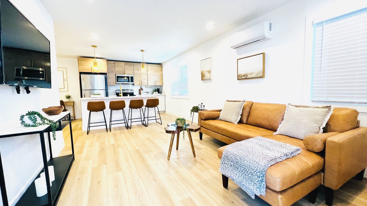 Photo of Livingroom in Corridor
