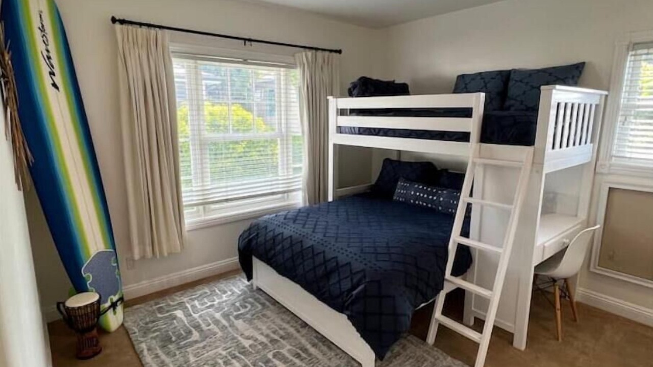 Photo of Bedroom in Summerland