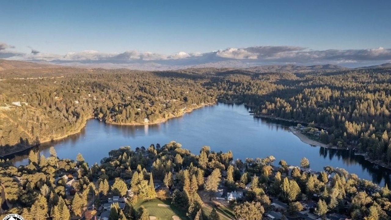 Photo of Outdoor in Groveland