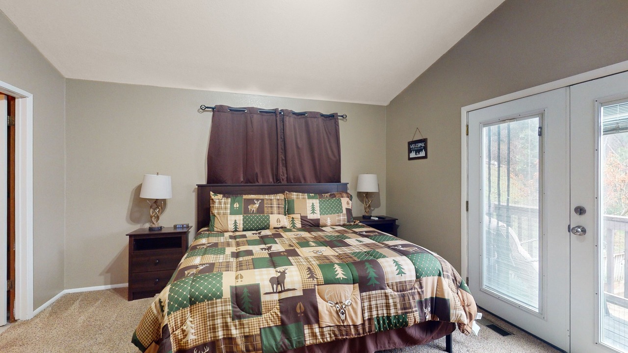 Photo of Bedroom in Yosemite Forks